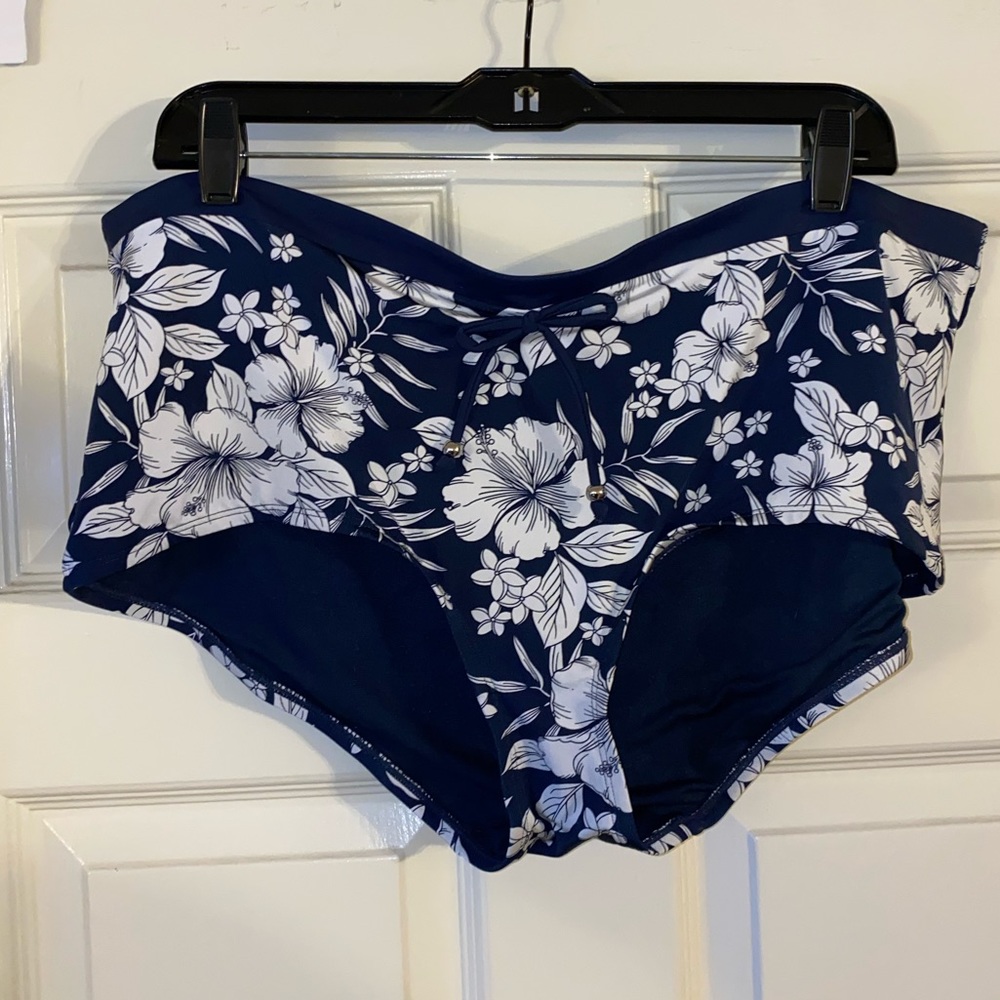 Brand new bikini bottoms!